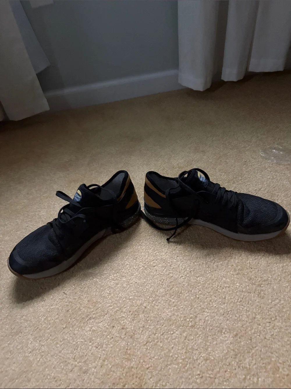 Lems mesa comfortable black